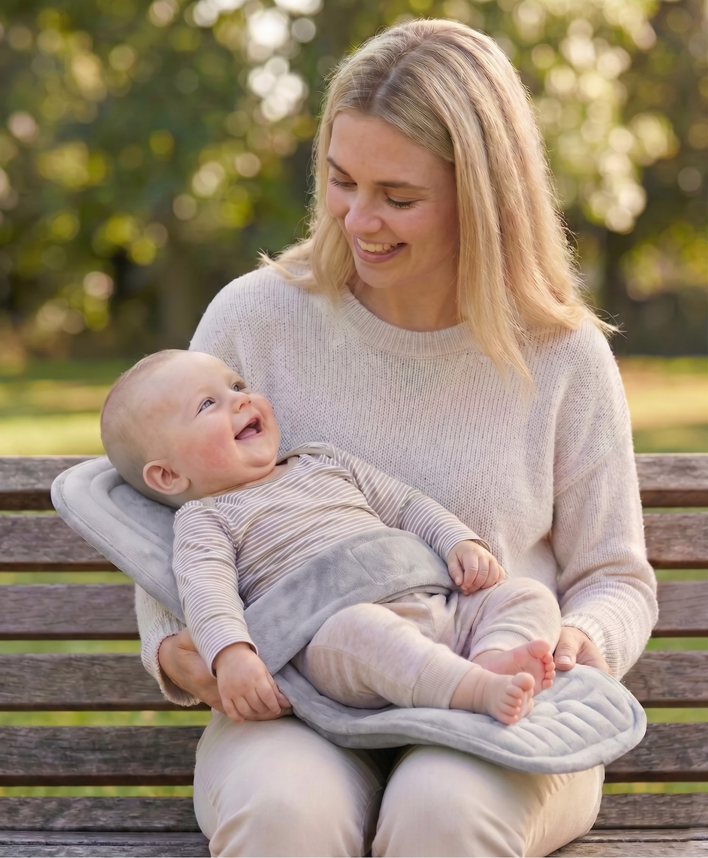 Babyhug 2-in-1 Carrier & Feeding Pillow Velvet