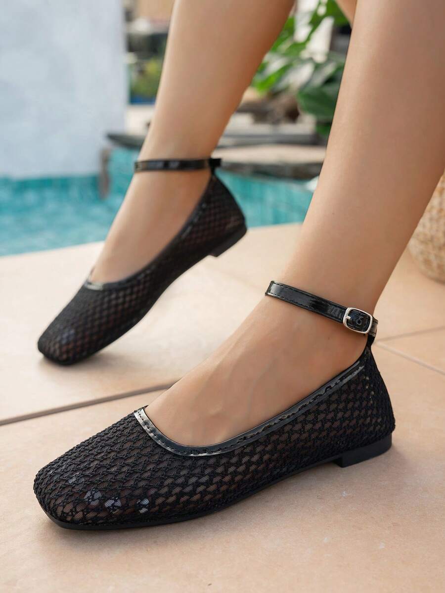 Helen | Comfortable Slip-On Lace Mesh Hollow Flat Shoes